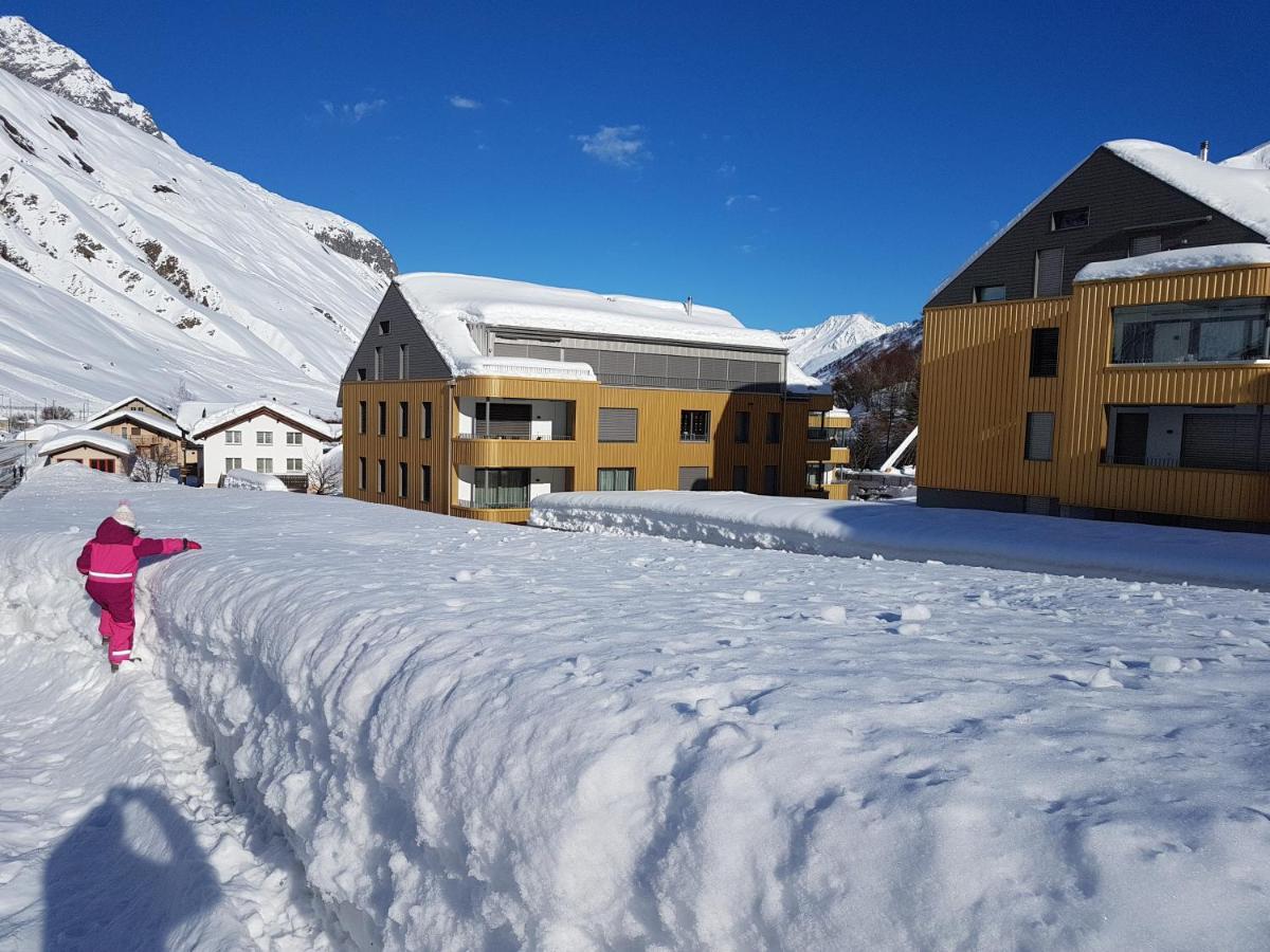 Apartment Realp-andermatt Nature Retreat: Mountain Biking, Skiing, And Scenic Train Access Realp