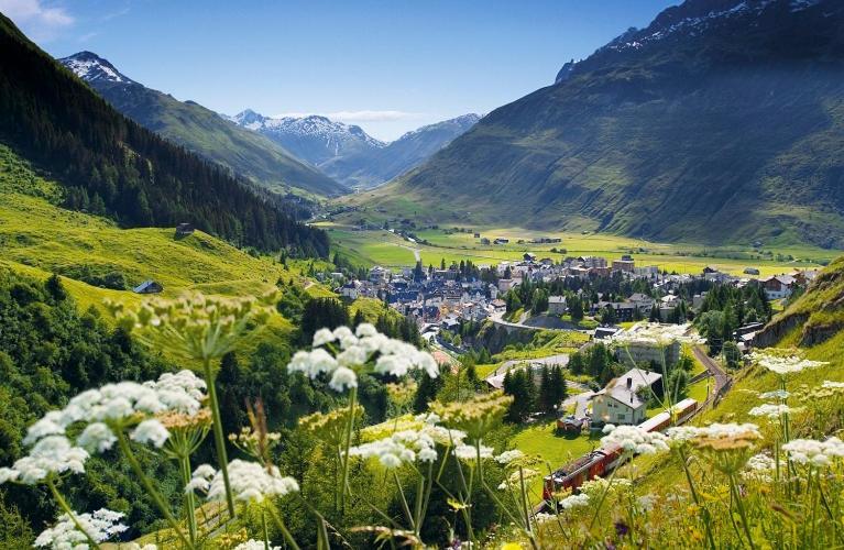 Realp-andermatt Nature Retreat: Mountain Biking, Skiing, And Scenic Train Access Apartment
